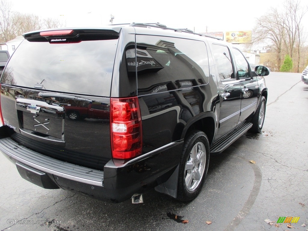 2014 Suburban LTZ 4x4 - Black / Ebony photo #4