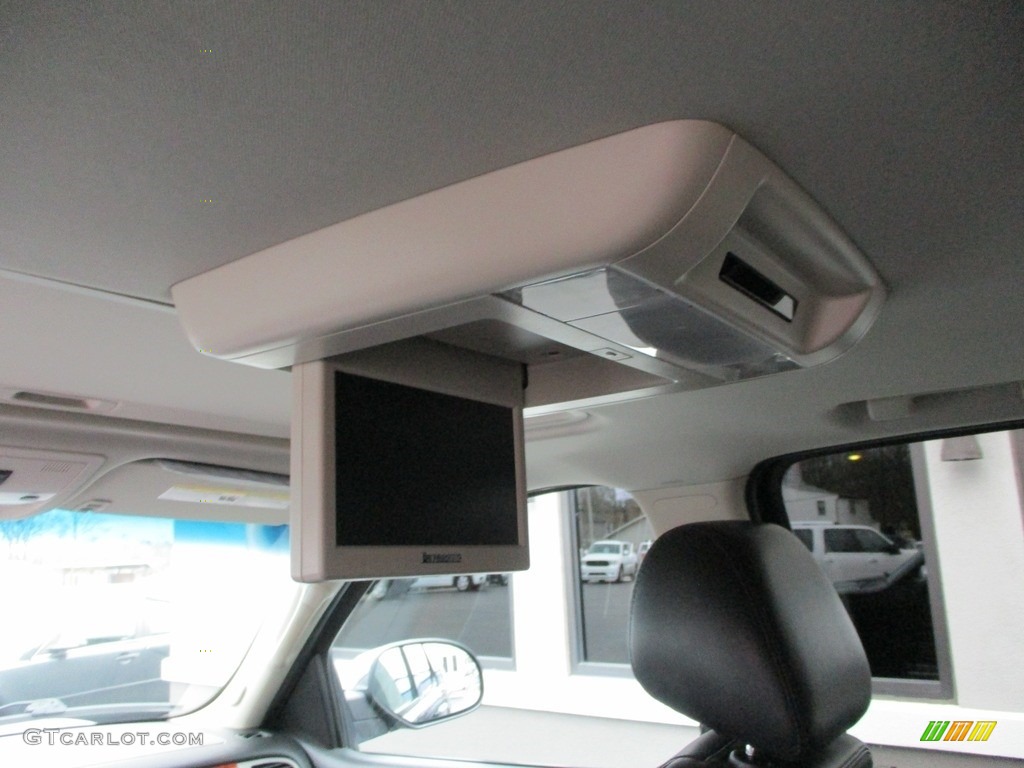 2014 Suburban LTZ 4x4 - Black / Ebony photo #9