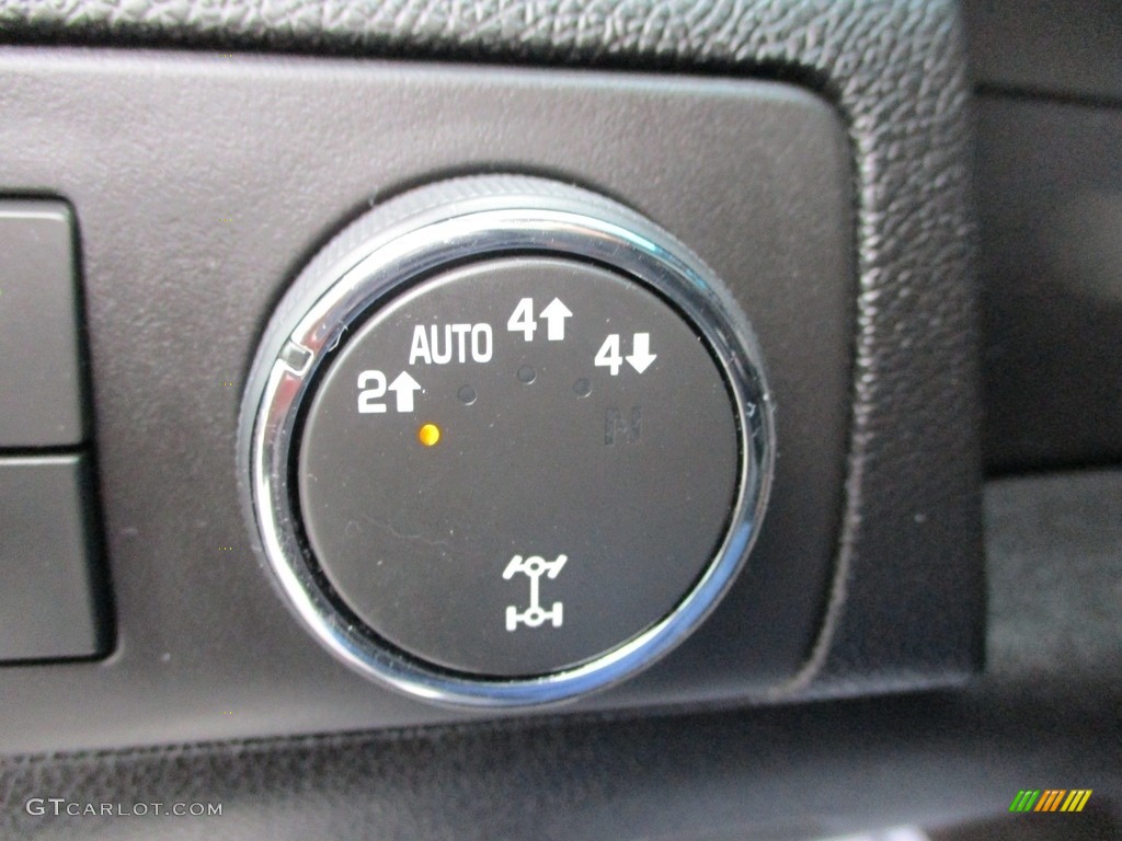 2014 Suburban LTZ 4x4 - Black / Ebony photo #16