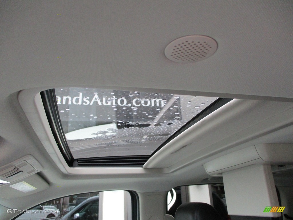 2014 Suburban LTZ 4x4 - Black / Ebony photo #30