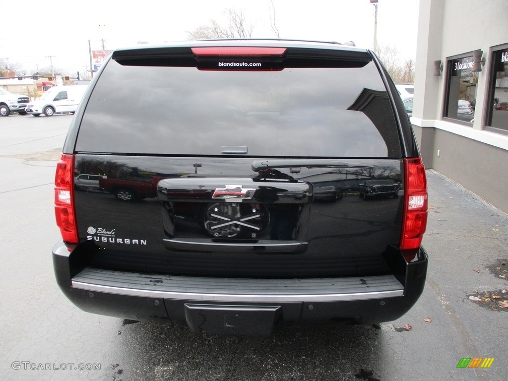 2014 Suburban LTZ 4x4 - Black / Ebony photo #34