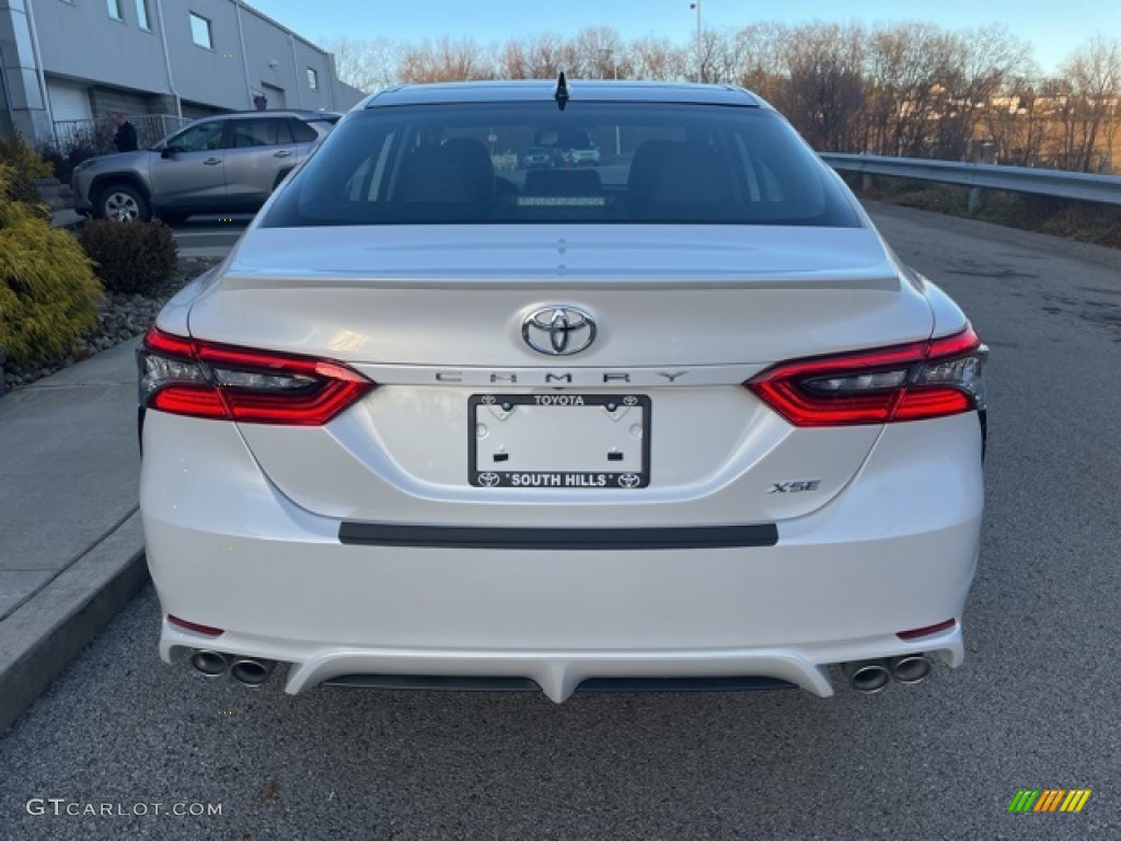 2022 Camry XSE - Wind Chill Pearl / Black photo #8