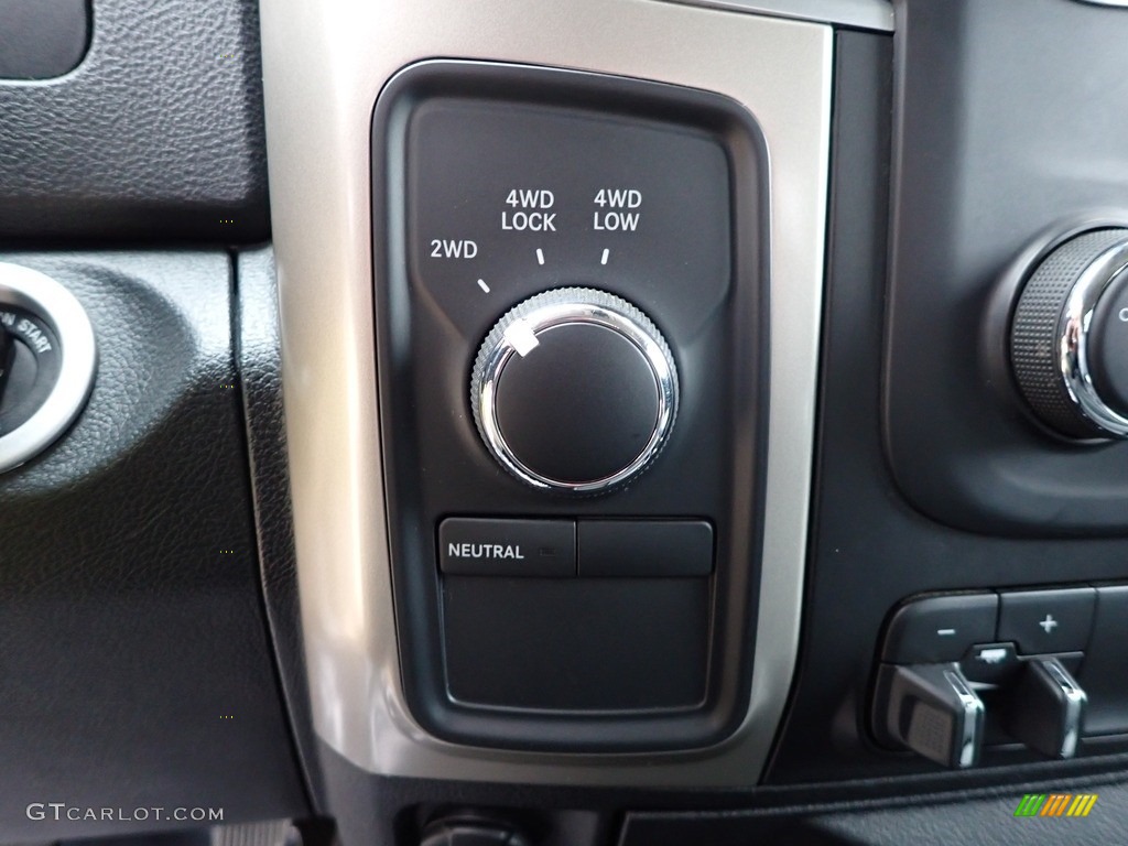 2015 Ram 2500 SLT Crew Cab 4x4 Controls Photo #143389583