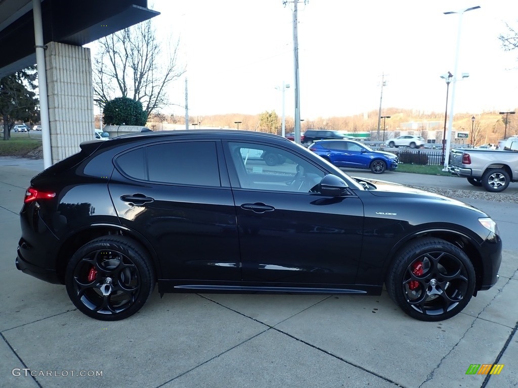 2022 Stelvio Ti AWD - Vulcano Black Metallic / Black photo #4