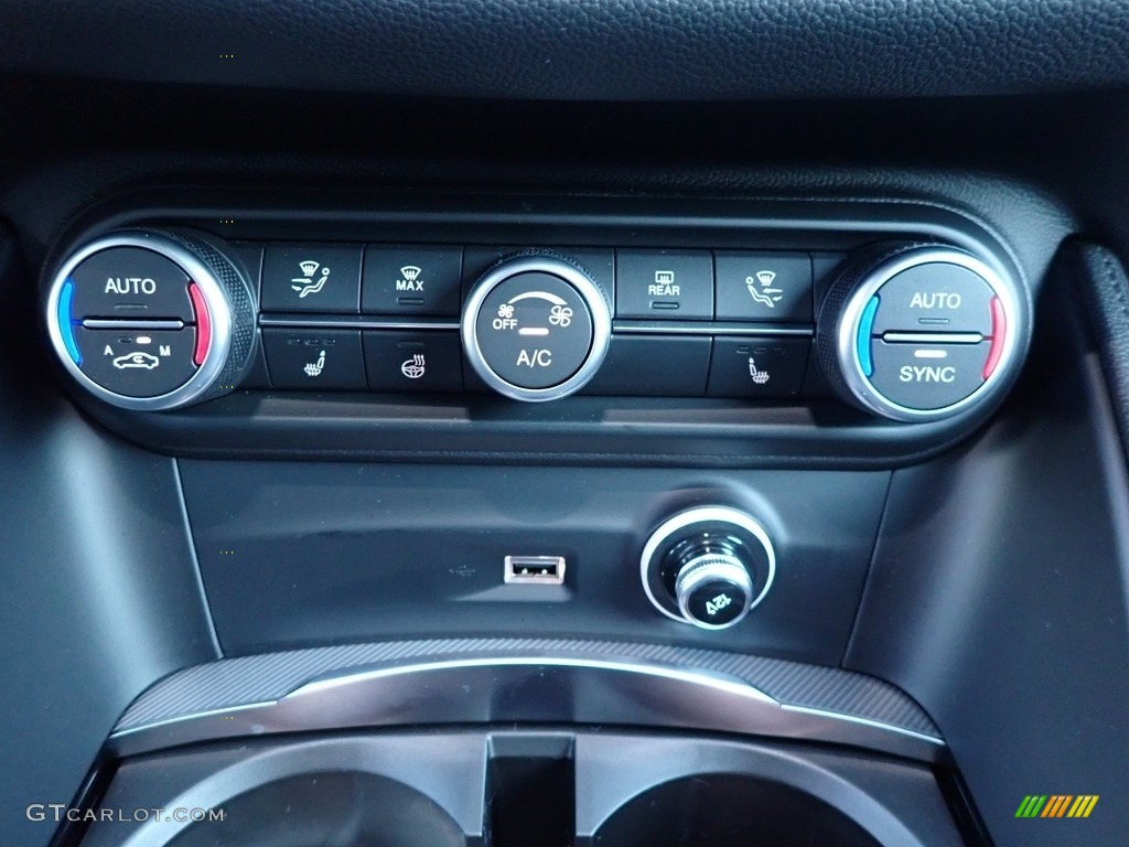 2022 Alfa Romeo Stelvio Ti AWD Controls Photo #143390030