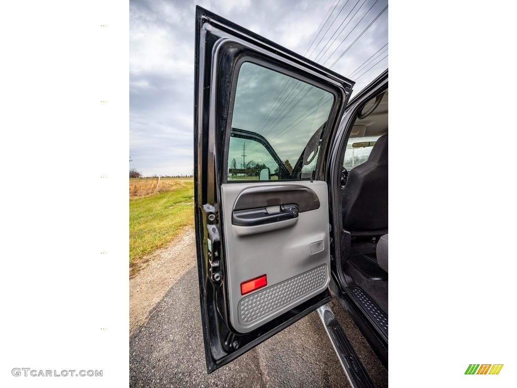 2003 Ford F250 Super Duty XLT Crew Cab 4x4 Dark Flint Grey Door Panel Photo #143391704