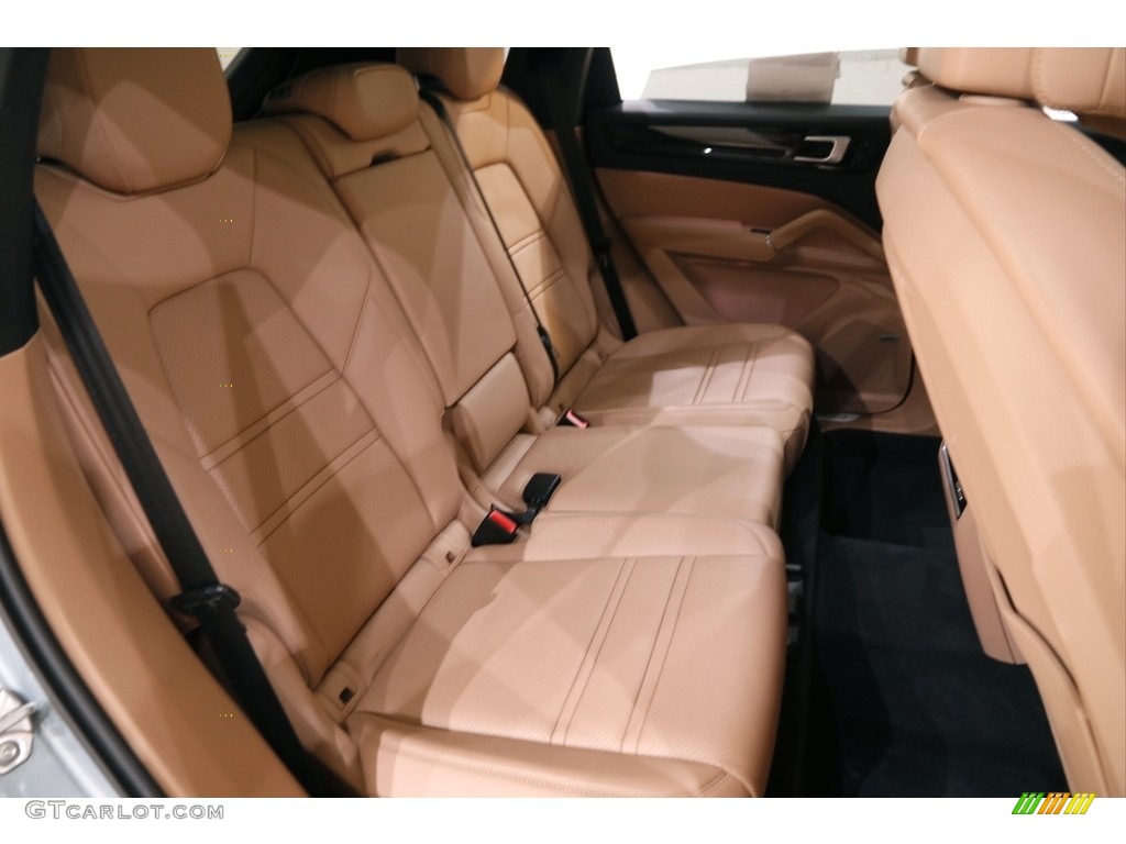 2020 Porsche Cayenne S Interior Color Photos