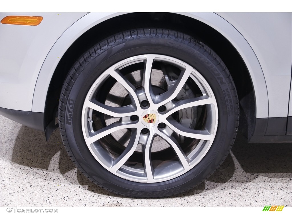 2020 Porsche Cayenne S Wheel Photos