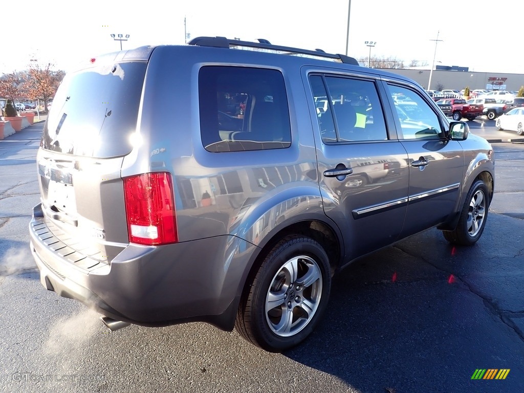 2015 Pilot SE 4WD - Modern Steel Metallic / Gray photo #9