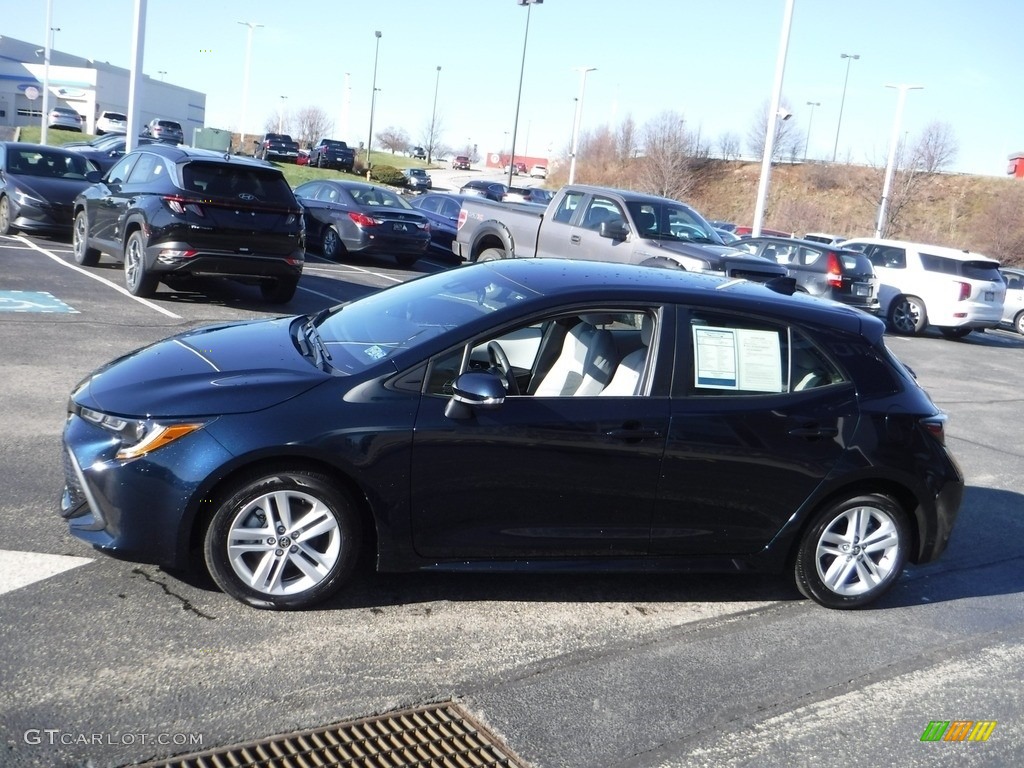 2019 Corolla Hatchback SE - Blue Flame / Moonstone photo #6