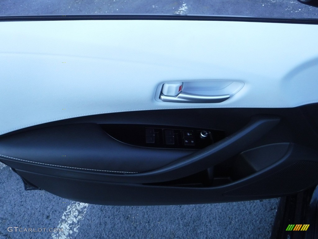 2019 Corolla Hatchback SE - Blue Flame / Moonstone photo #10