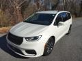 2021 Luxury White Pearl Chrysler Pacifica Touring L  photo #2