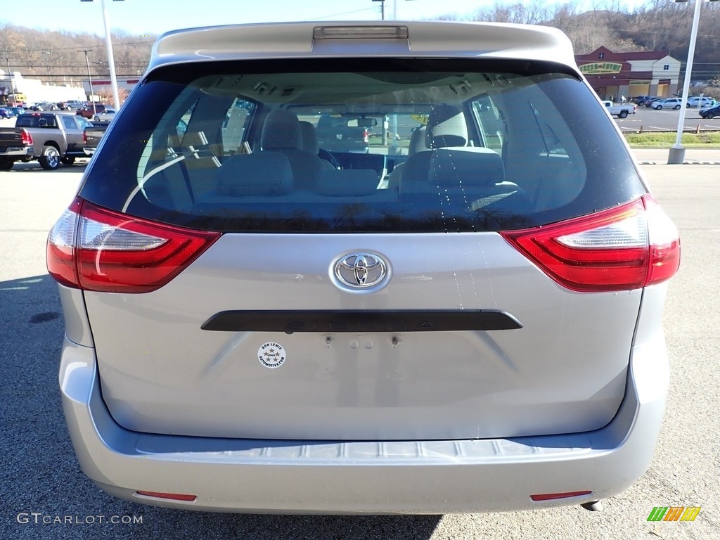 2015 Sienna L - Silver Sky Metallic / Black photo #4