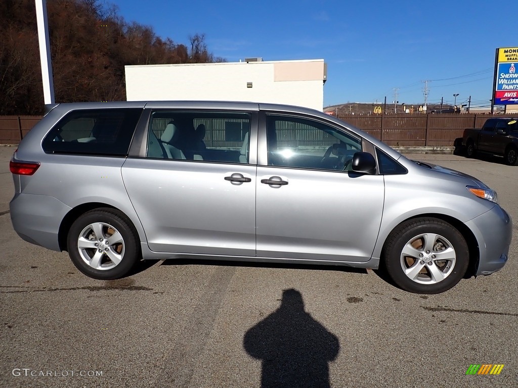 2015 Sienna L - Silver Sky Metallic / Black photo #7