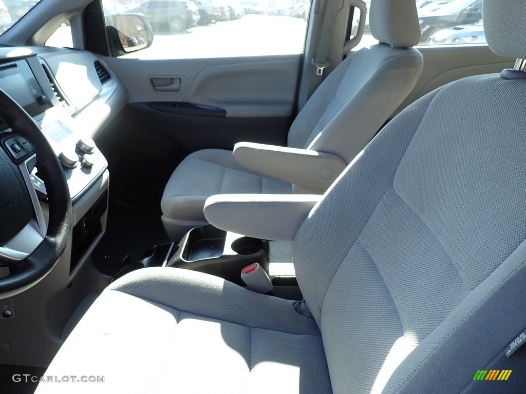 2015 Sienna L - Silver Sky Metallic / Black photo #11