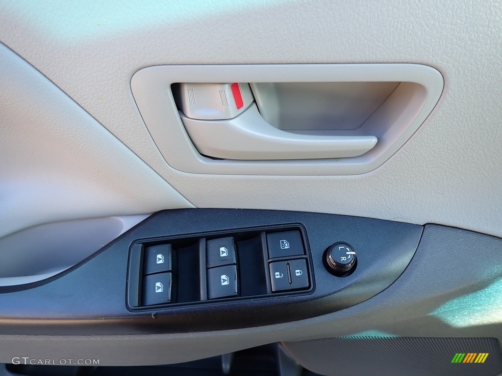 2015 Sienna L - Silver Sky Metallic / Black photo #14
