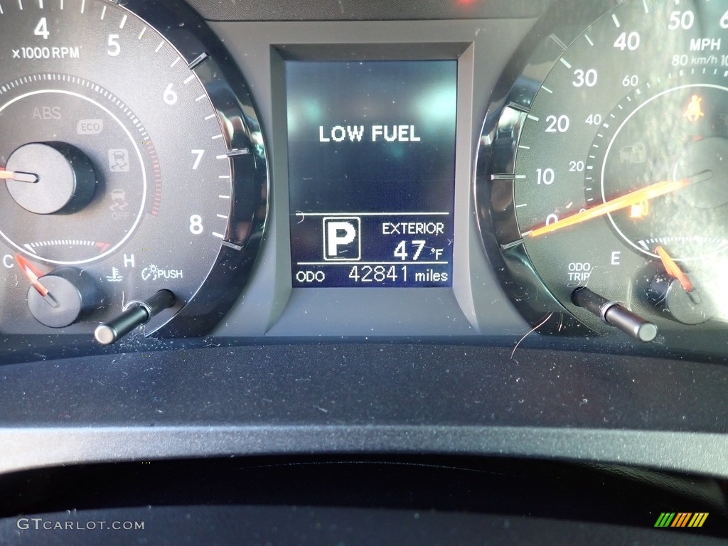 2015 Sienna L - Silver Sky Metallic / Black photo #20