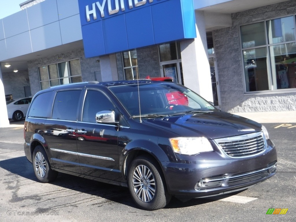 2013 Maximum Steel Metallic Chrysler Town & Country Limited 143395437