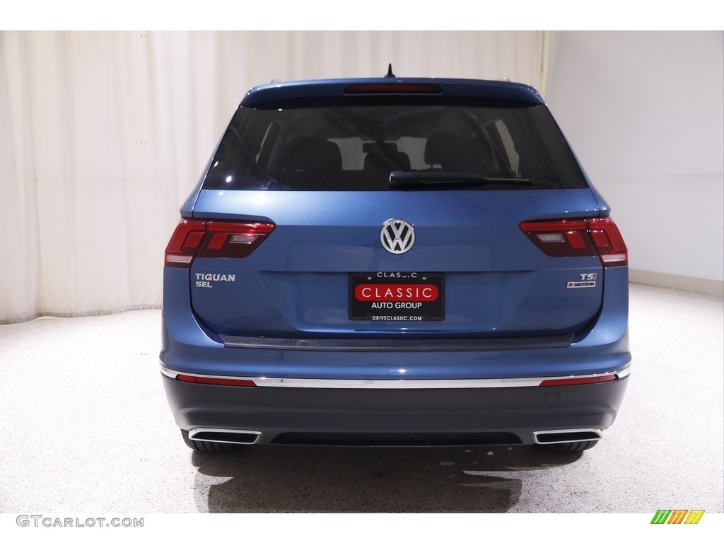 2018 Tiguan SEL 4MOTION - Silk Blue Metallic / Titan Black photo #16