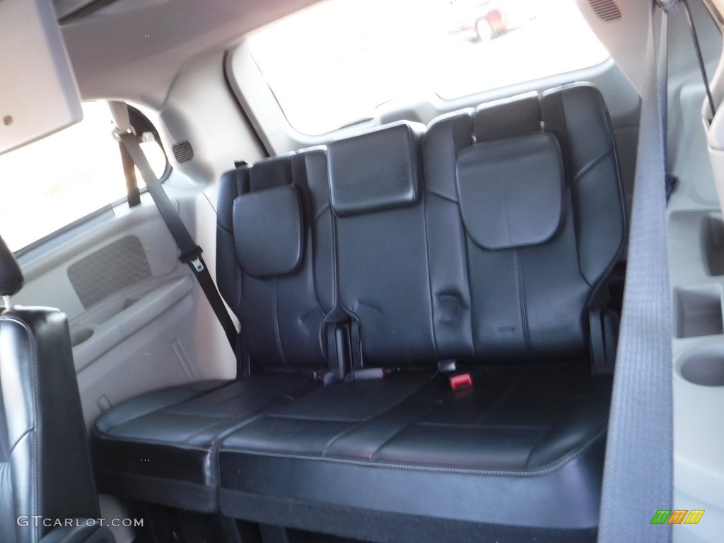 2013 Town & Country Limited - Maximum Steel Metallic / Black/Light Graystone photo #28