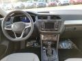Deep Black Pearl - Tiguan S 4Motion Photo No. 4