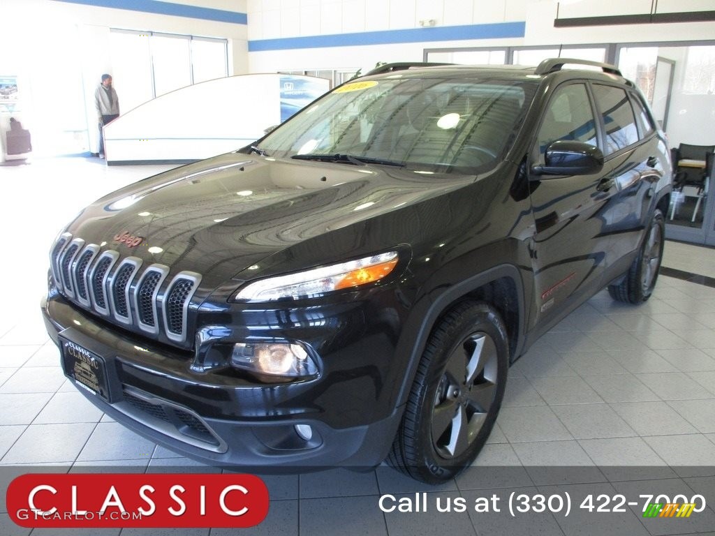 2016 Cherokee Latitude 4x4 - Brilliant Black Crystal Pearl / Black photo #1
