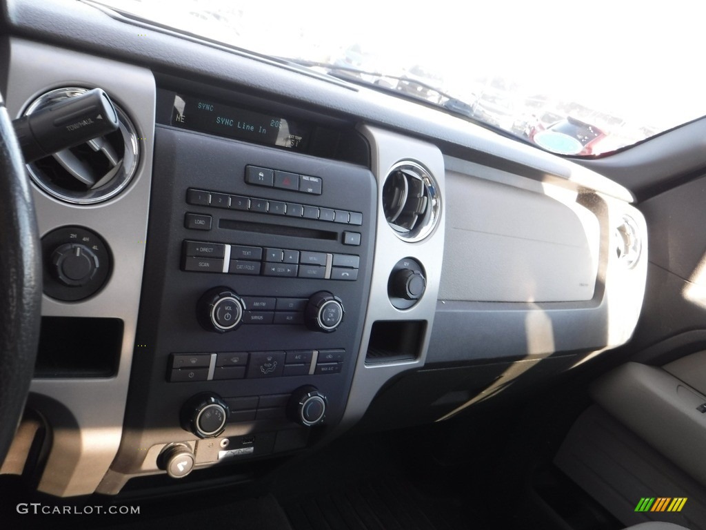 2010 F150 XLT SuperCab 4x4 - Dark Blue Pearl Metallic / Medium Stone photo #18