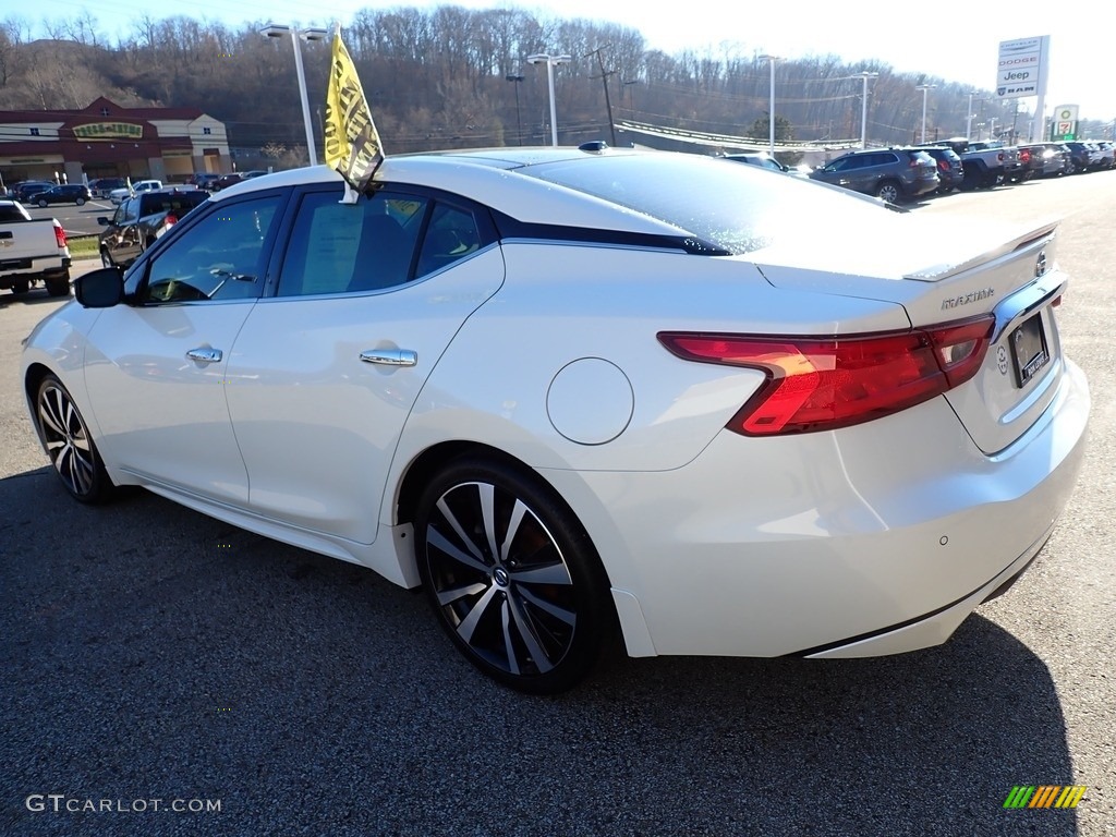 2017 Maxima Platinum - Pearl White / Cashmere photo #3