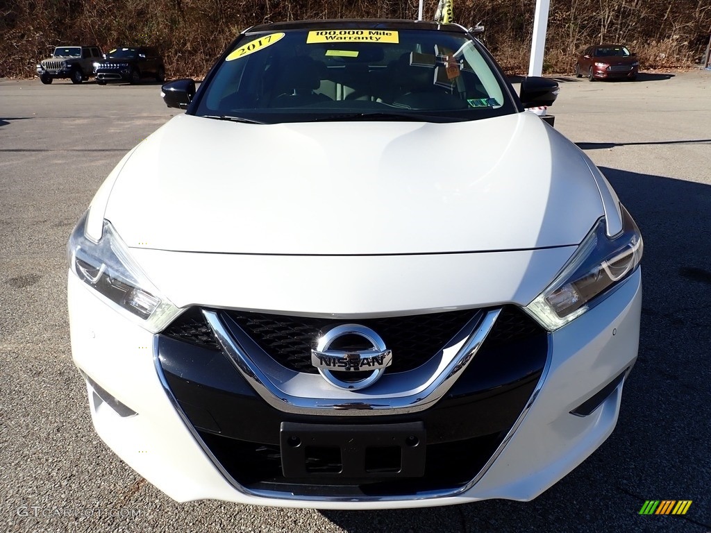2017 Maxima Platinum - Pearl White / Cashmere photo #9