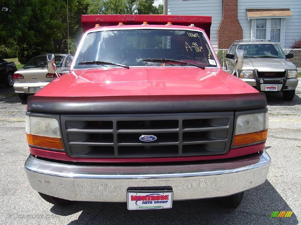 1995 F350 XL Regular Cab Chassis Dump Truck - Ultra Red / Red photo #8