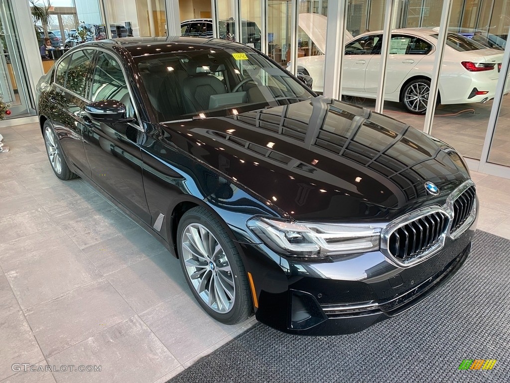 Black Sapphire Metallic 2022 BMW 5 Series 530i xDrive Sedan Exterior Photo #143402695