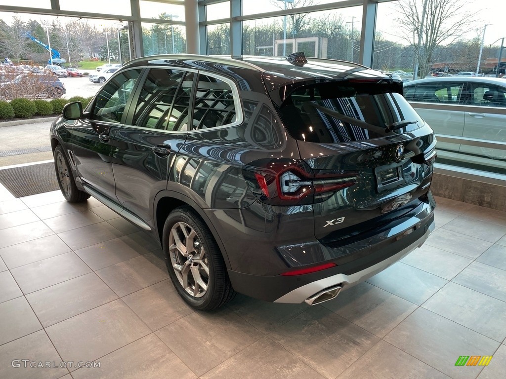 2022 X3 xDrive30i - Dark Graphite Metallic / Canberra Beige photo #2