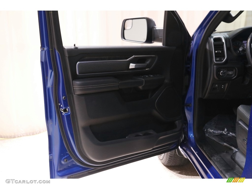 2019 1500 Big Horn Quad Cab 4x4 - Blue Streak Pearl / Black photo #4