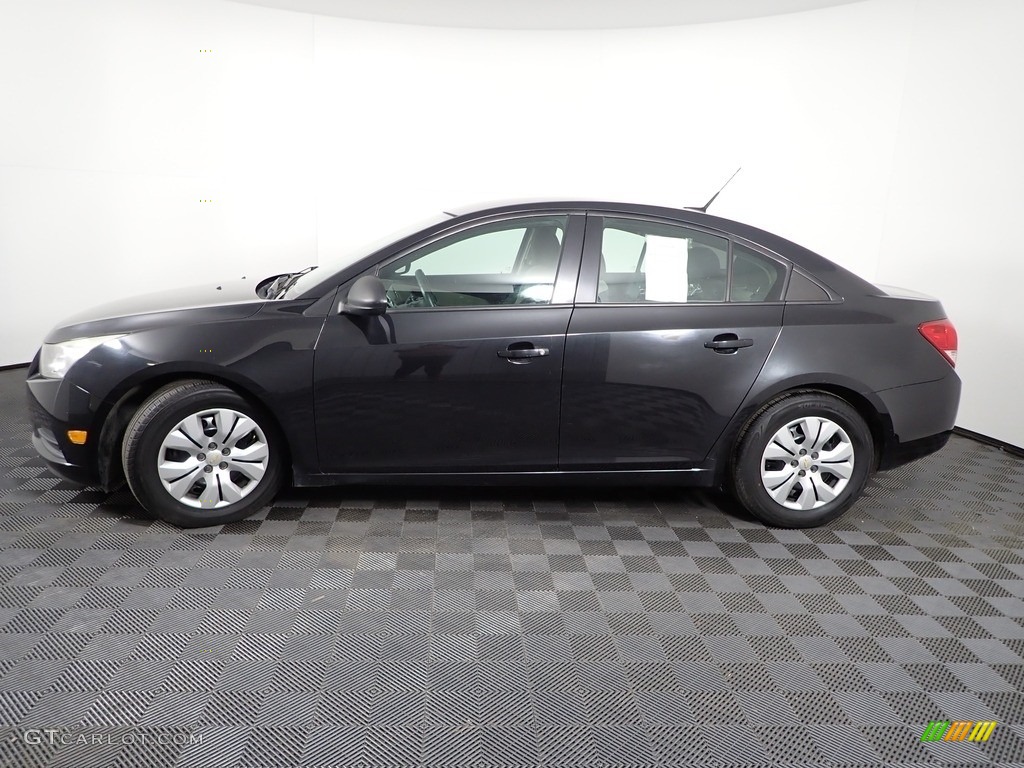 2013 Cruze LS - Black Granite Metallic / Jet Black/Medium Titanium photo #8
