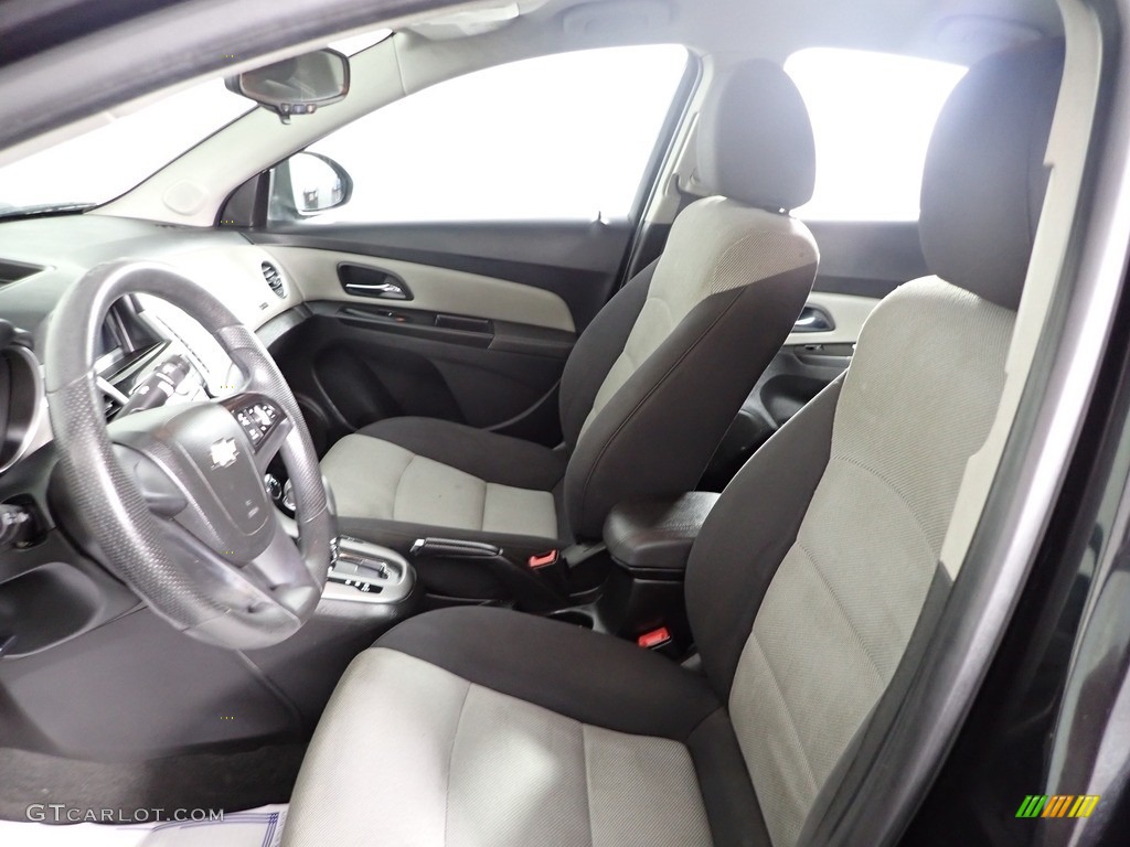 2013 Cruze LS - Black Granite Metallic / Jet Black/Medium Titanium photo #17
