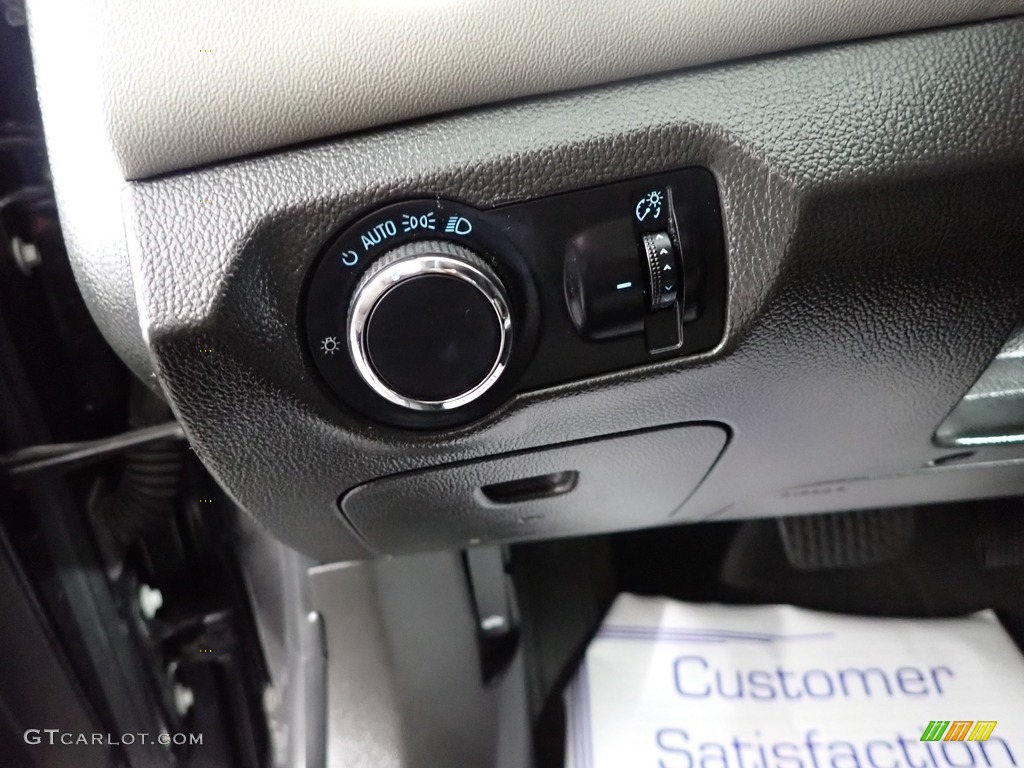 2013 Cruze LS - Black Granite Metallic / Jet Black/Medium Titanium photo #18