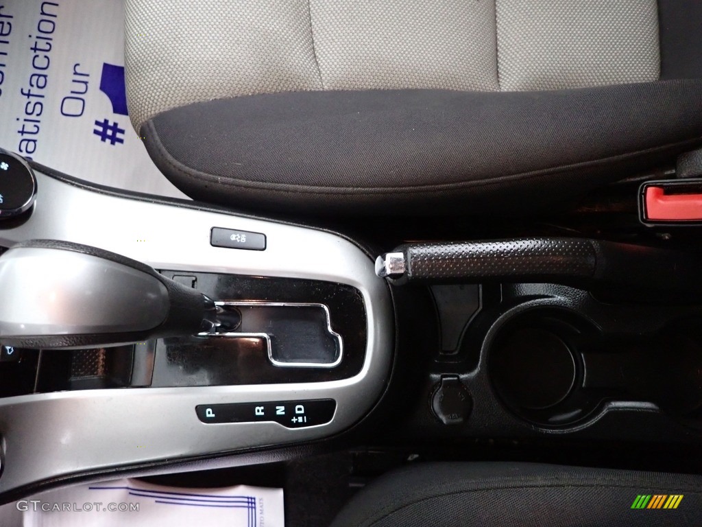 2013 Cruze LS - Black Granite Metallic / Jet Black/Medium Titanium photo #25