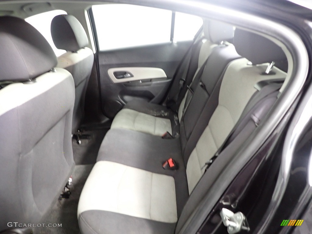 2013 Cruze LS - Black Granite Metallic / Jet Black/Medium Titanium photo #28