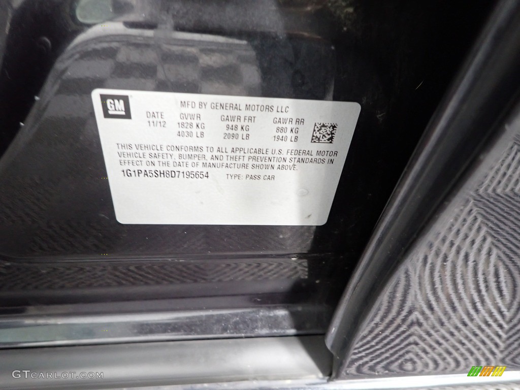 2013 Cruze LS - Black Granite Metallic / Jet Black/Medium Titanium photo #37