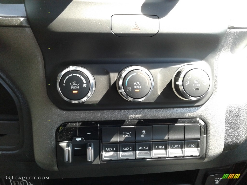 2022 Ram 5500 Tradesman Regular Cab 4x4 Chassis Controls Photos