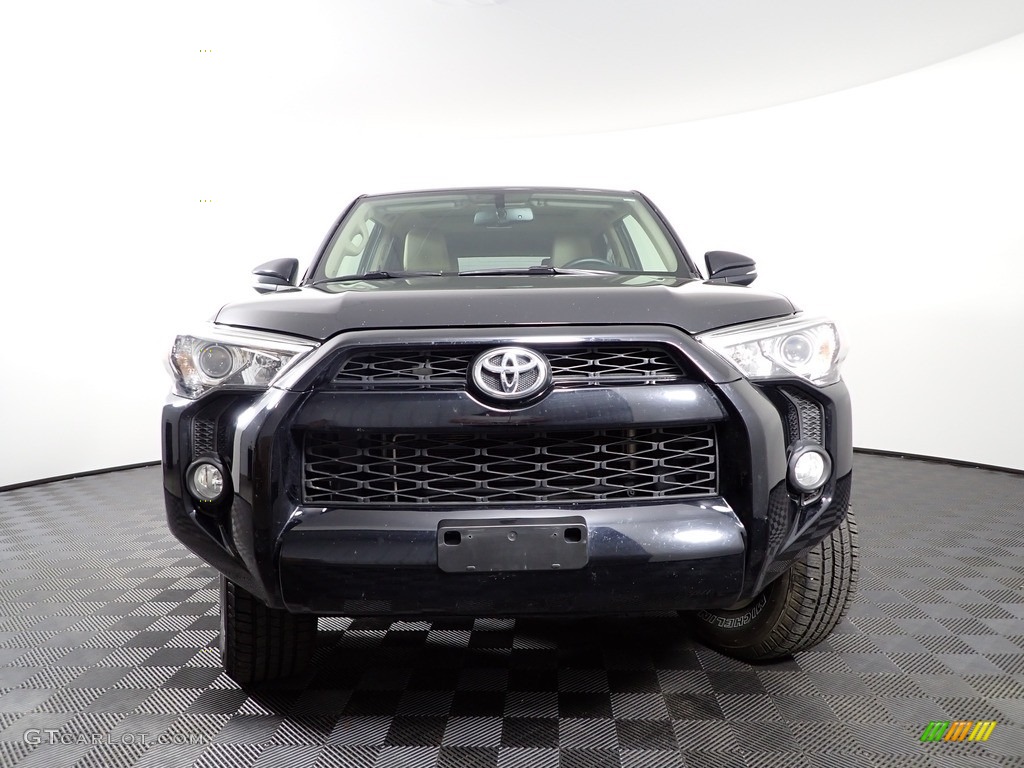 2019 4Runner SR5 Premium 4x4 - Midnight Black metallic / Sand Beige photo #6