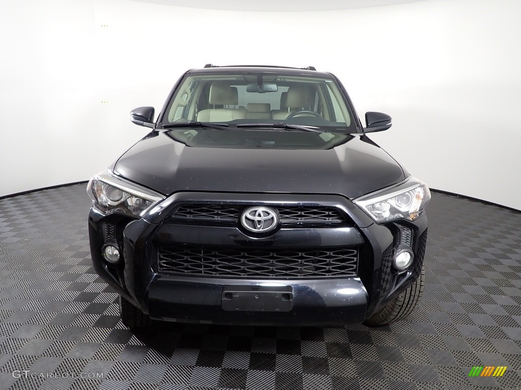 2019 4Runner SR5 Premium 4x4 - Midnight Black metallic / Sand Beige photo #7
