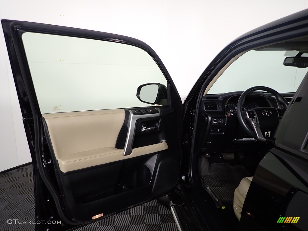 2019 4Runner SR5 Premium 4x4 - Midnight Black metallic / Sand Beige photo #17