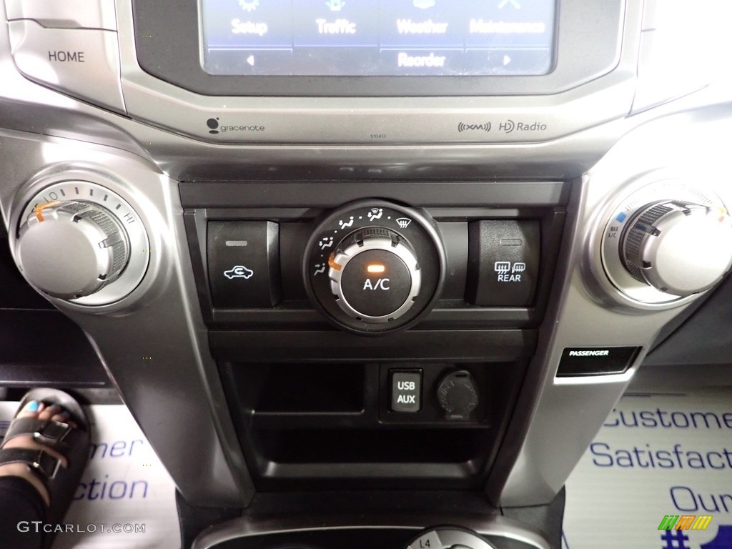 2019 4Runner SR5 Premium 4x4 - Midnight Black metallic / Sand Beige photo #25