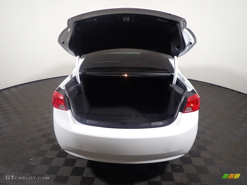 2018 Impala LT - Summit White / Jet Black photo #16