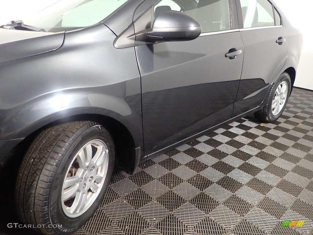 2015 Sonic LT Sedan - Ashen Gray Metallic / Jet Black/Brick photo #9