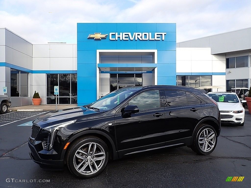 Stellar Black Metallic Cadillac XT4