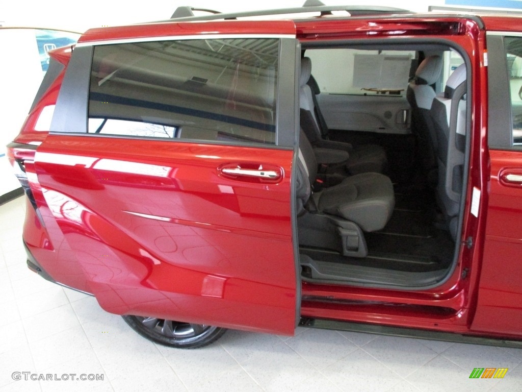 2021 Sienna XSE Hybrid - Ruby Flare Pearl / Gray photo #21