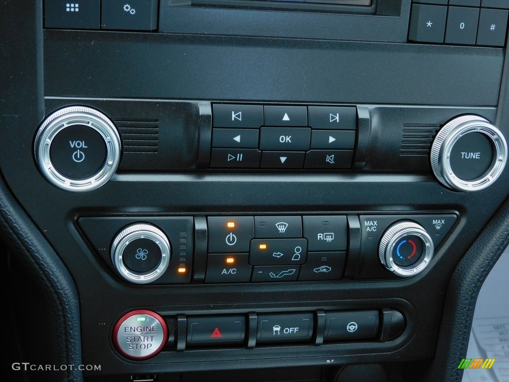 2021 Ford Mustang GT Fastback Controls Photos