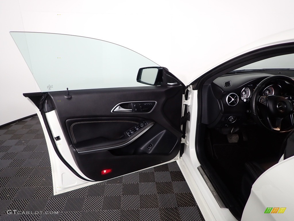 2016 CLA 250 4Matic - Cirrus White / Black photo #15